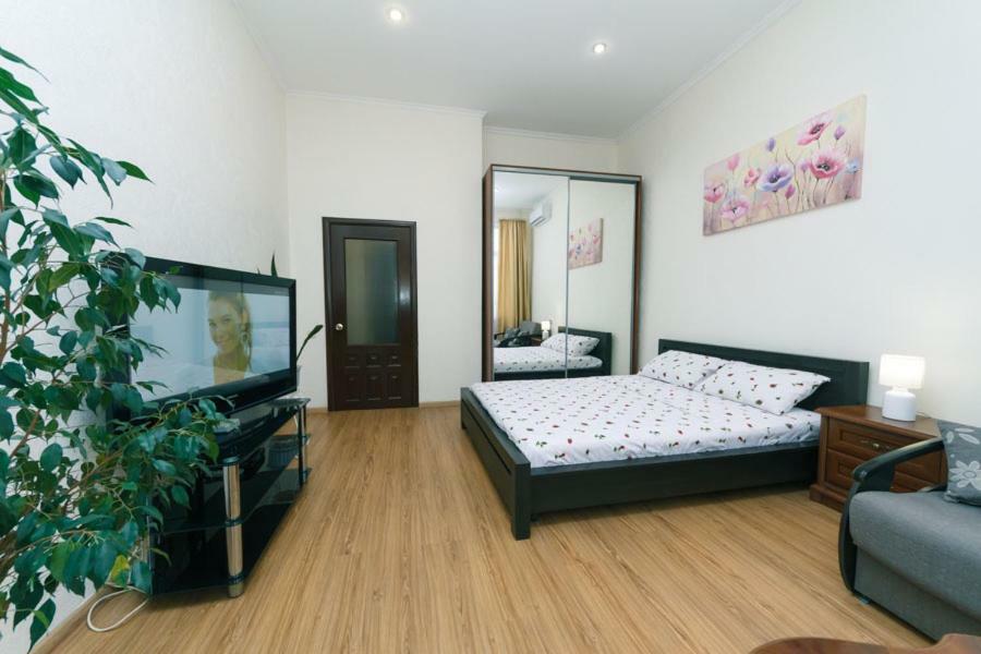 Apartment On Saksahanskoho Street Kiev Dış mekan fotoğraf