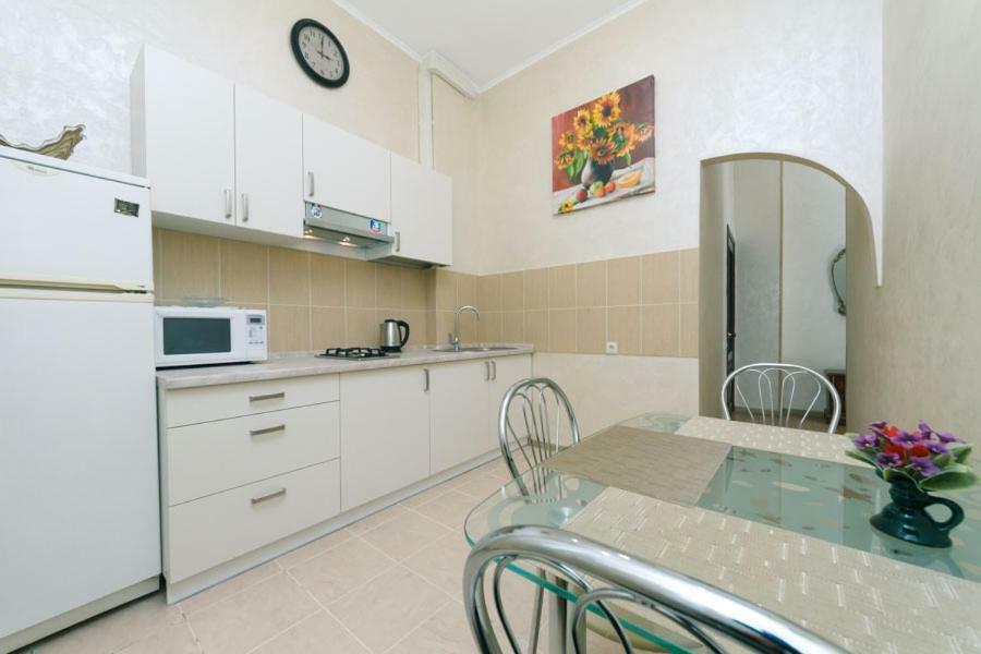 Apartment On Saksahanskoho Street Kiev Dış mekan fotoğraf