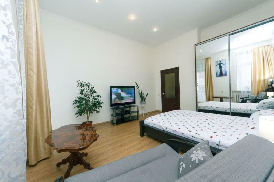 Apartment On Saksahanskoho Street Kiev Dış mekan fotoğraf